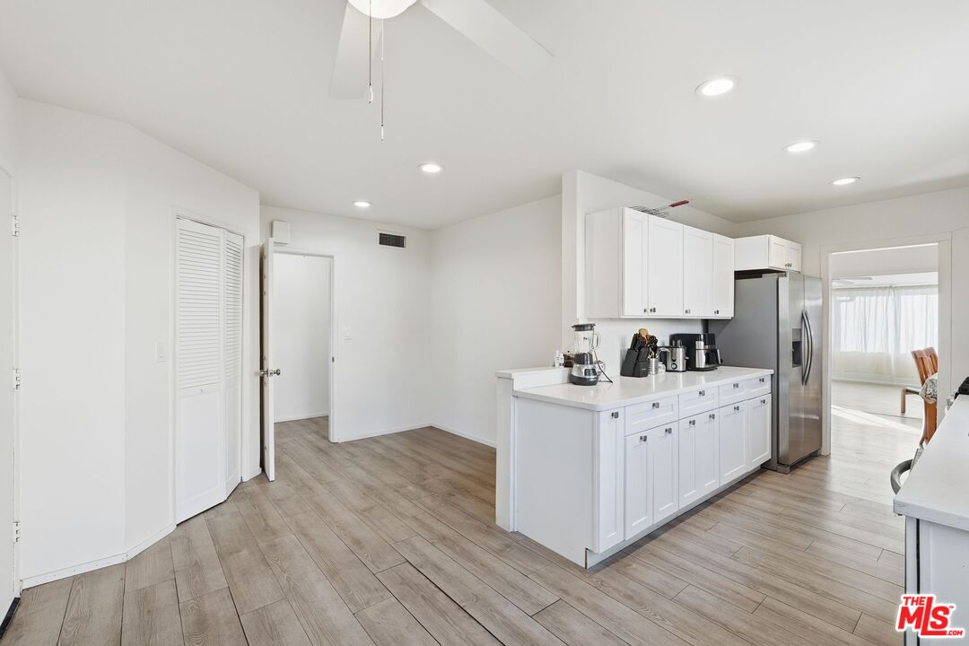 10401 Amigo Avenue Porter Ranch, CA 91326 - Photo 8 of 36