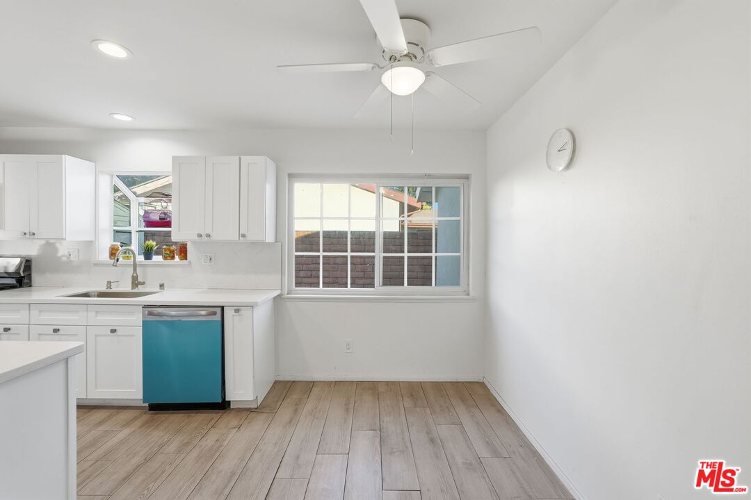 10401 Amigo Avenue Porter Ranch, CA 91326 - Photo 9 of 36