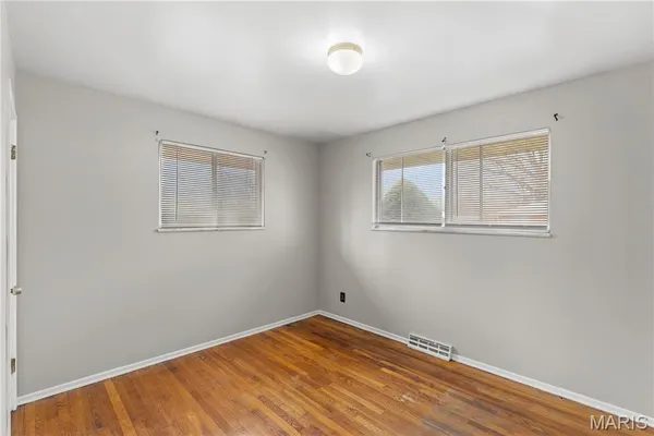 $1,250 | 1158 Reale Avenue, St. Louis, MO 63138