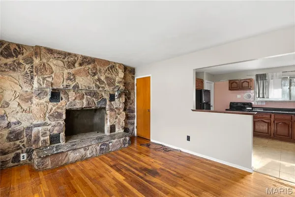 $1,250 | 1158 Reale Avenue, St. Louis, MO 63138