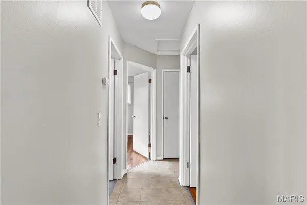 $1,250 | 1158 Reale Avenue, St. Louis, MO 63138