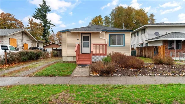 $240,000 | 921 East Lacrosse Avenue, Spokane, WA 99207