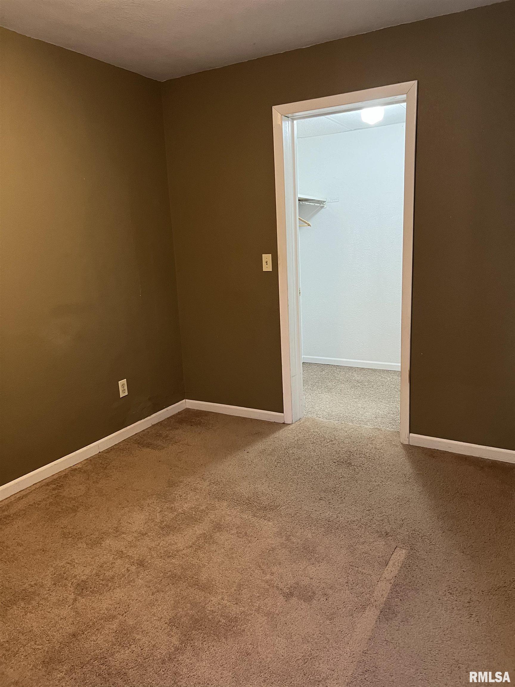 135 East Main Street Mount Sterling, IL 62353 - Photo 12 of 18