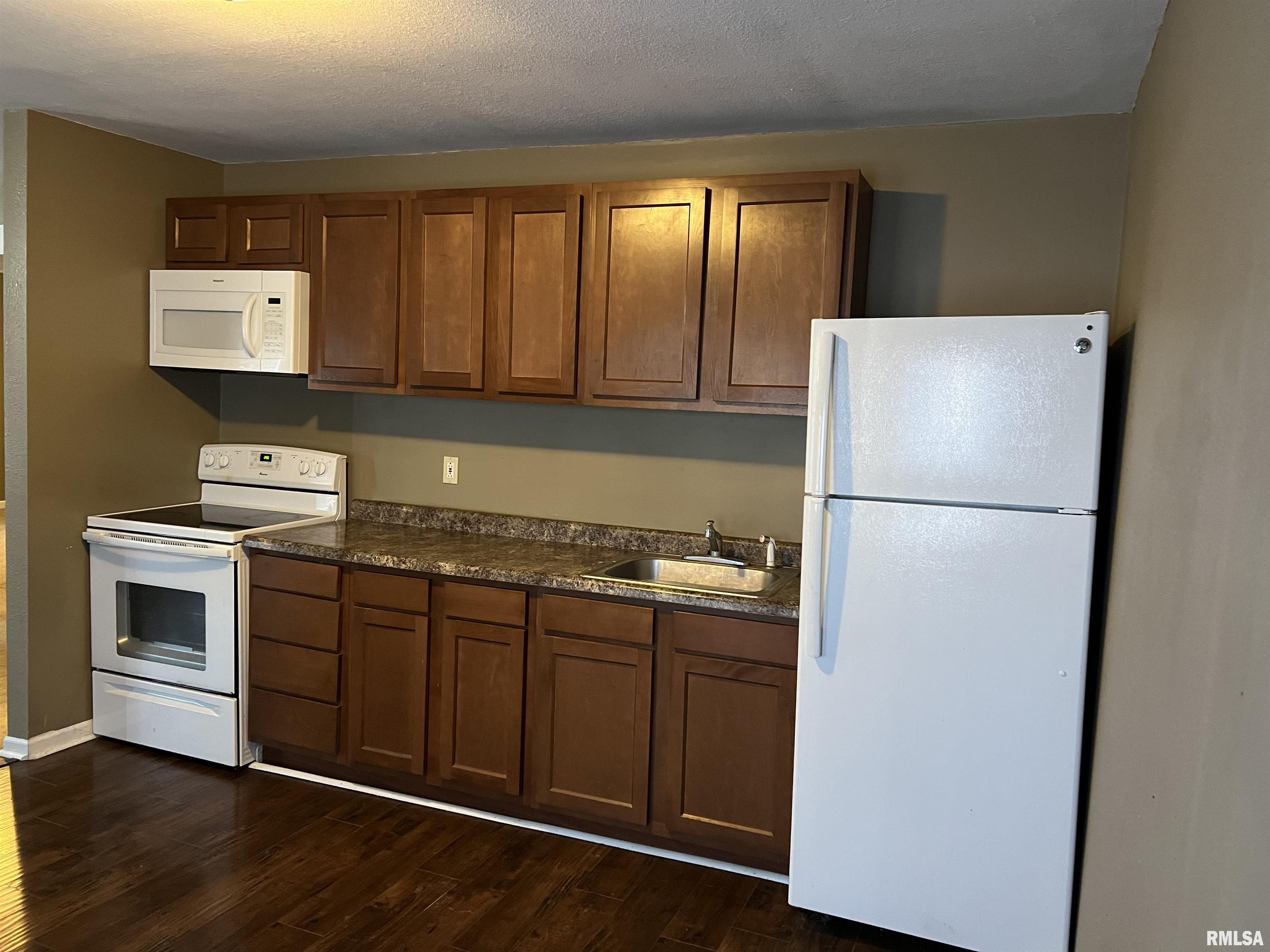 135 East Main Street Mount Sterling, IL 62353 - Photo 2 of 18