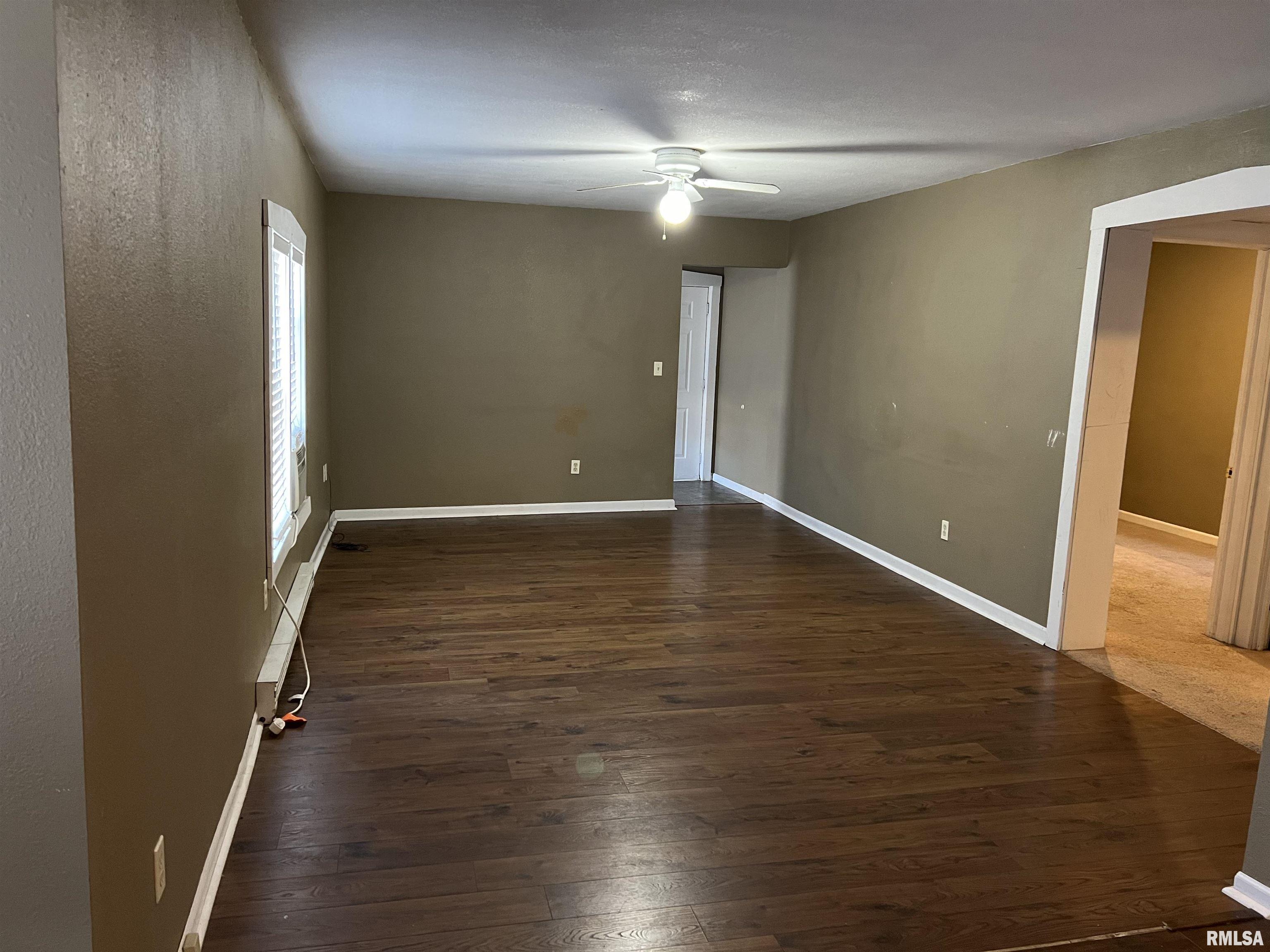 135 East Main Street Mount Sterling, IL 62353 - Photo 4 of 18
