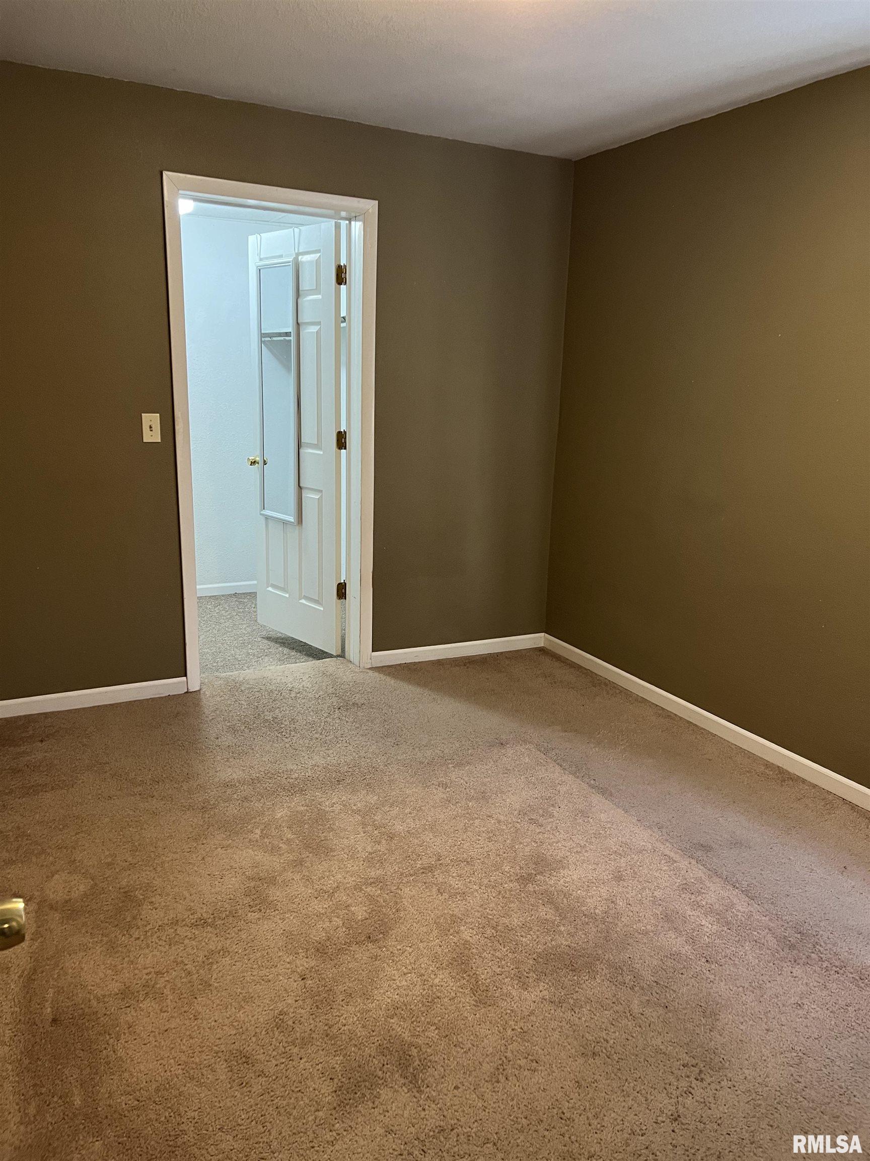 135 East Main Street Mount Sterling, IL 62353 - Photo 10 of 18
