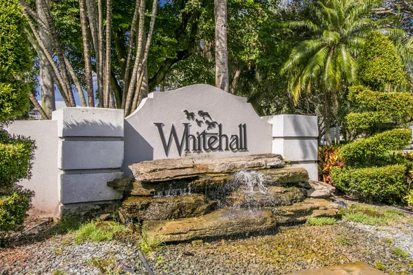 $2,500 | 1518 Whitehall Drive, Unit 204, Davie, FL 33324