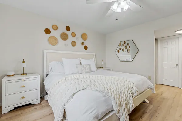 $2,500 | 1518 Whitehall Drive, Unit 204, Davie, FL 33324