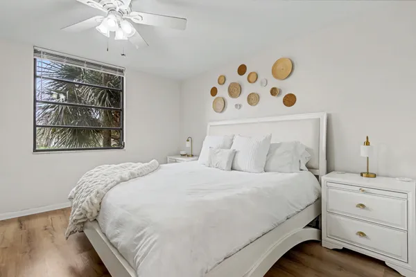 $2,500 | 1518 Whitehall Drive, Unit 204, Davie, FL 33324