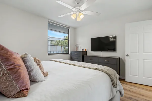 $2,500 | 1518 Whitehall Drive, Unit 204, Davie, FL 33324