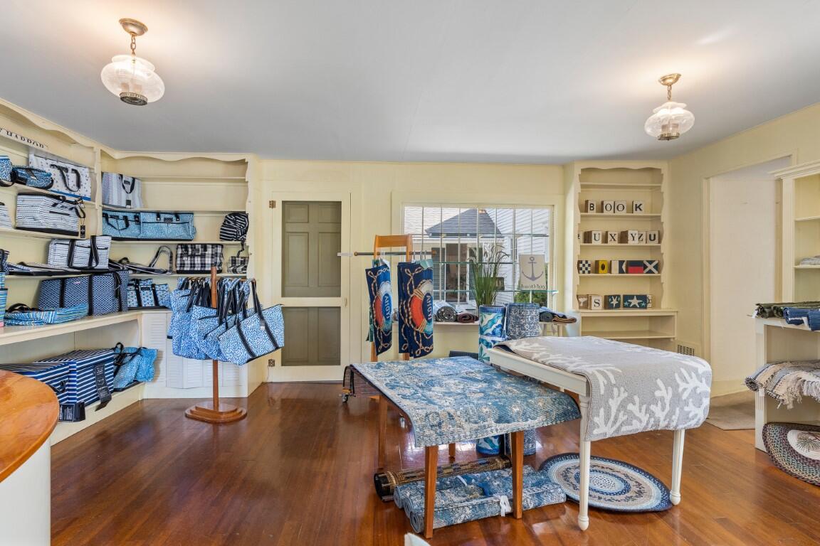 34 Townsend Avenue Boothbay Harbor, ME 04538 - Photo 11 of 32 12