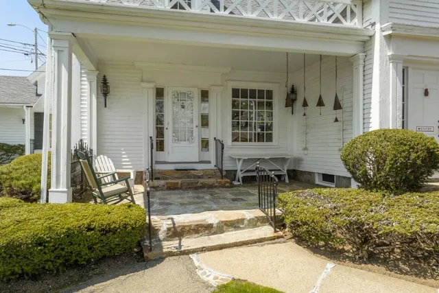 $795,000 | 34 Townsend Avenue, Boothbay Harbor, ME 04538