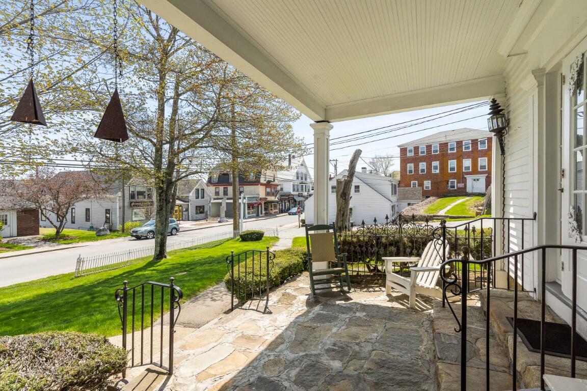 34 Townsend Avenue Boothbay Harbor, ME 04538 - Photo 7 of 32 8