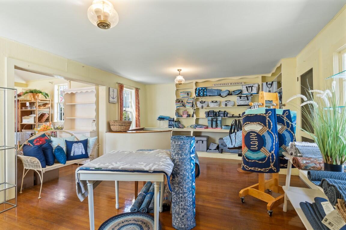 34 Townsend Avenue Boothbay Harbor, ME 04538 - Photo 9 of 32 10