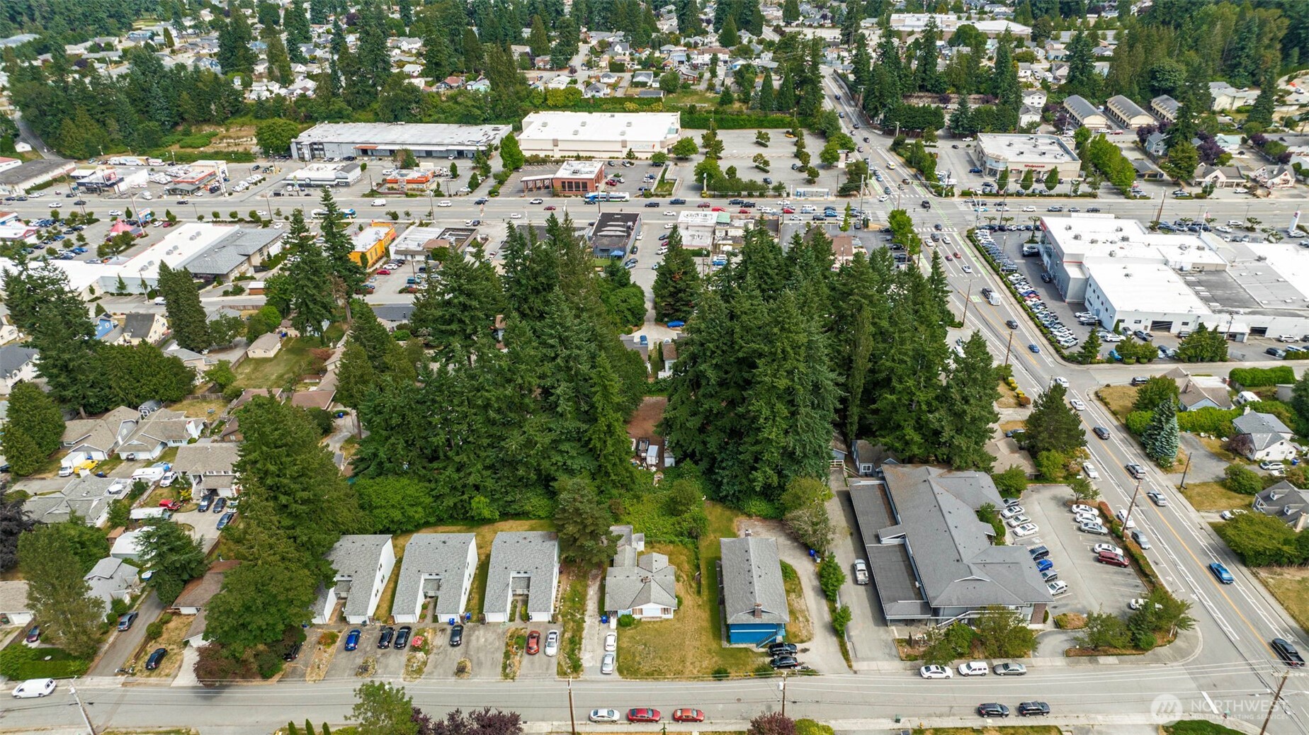 6705 Cady Road Everett, WA 98203 - Photo 14 of 16 a view of multiple house with yard