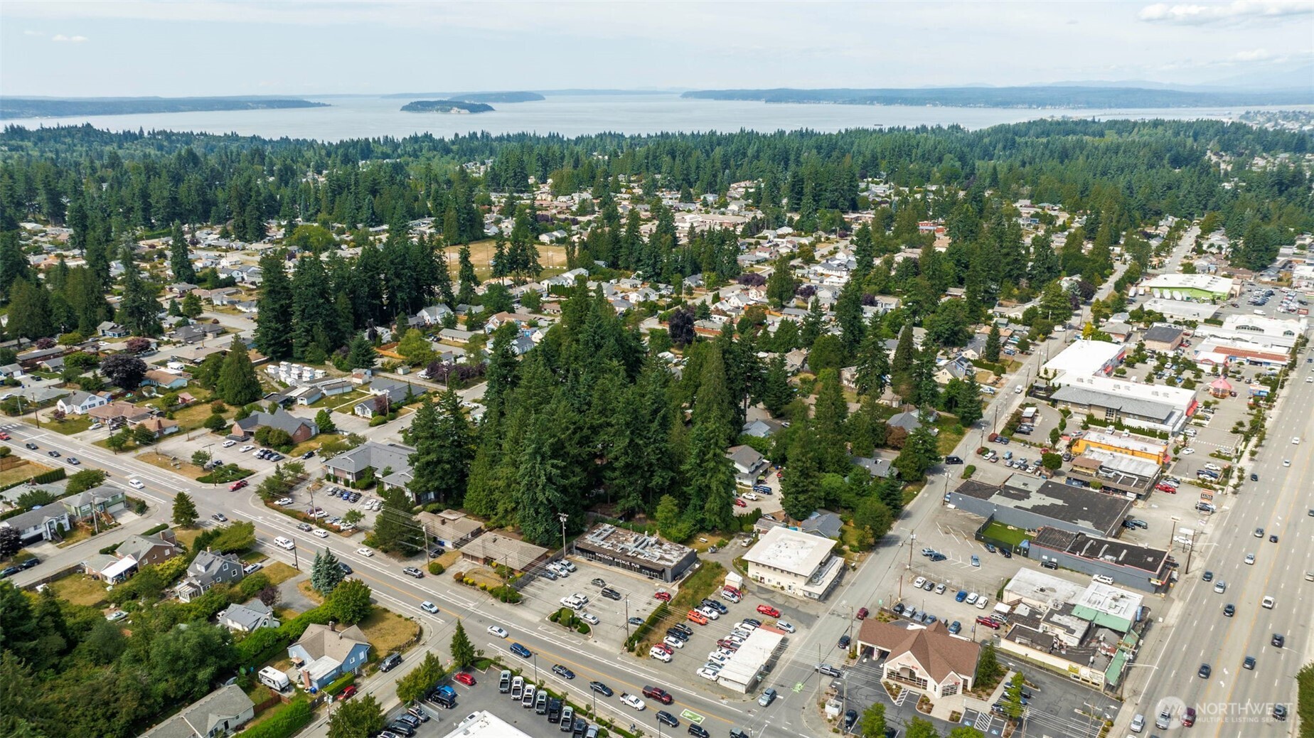 6705 Cady Road Everett, WA 98203 - Photo 7 of 16 a view of a city