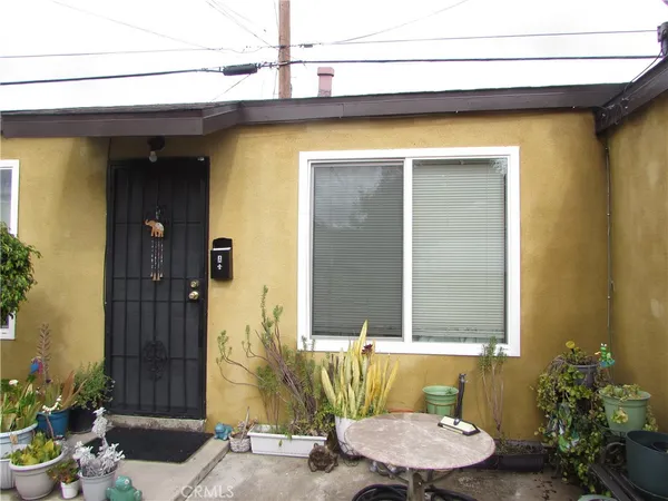 $865,000 | 5115 Loma Vista Avenue, Maywood, CA 90270