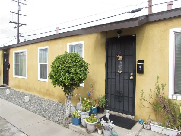 $865,000 | 5115 Loma Vista Avenue, Maywood, CA 90270