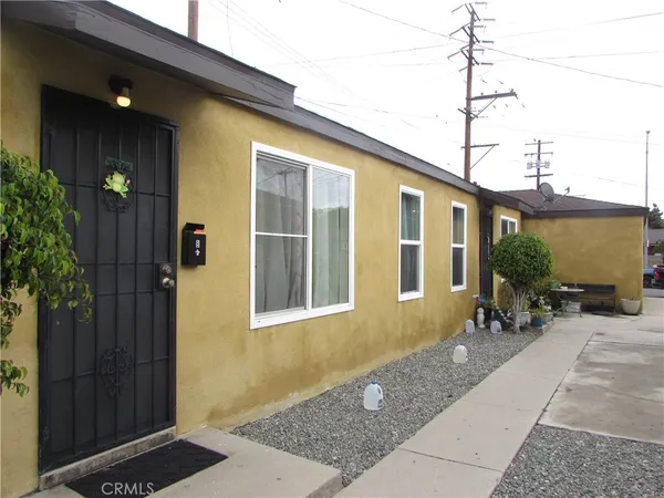 $865,000 | 5115 Loma Vista Avenue, Maywood, CA 90270