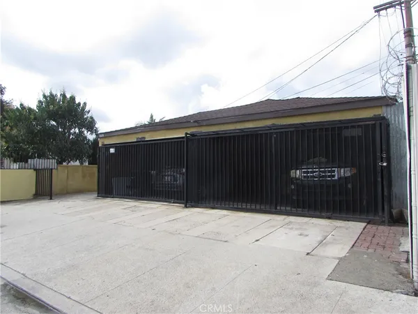 $865,000 | 5115 Loma Vista Avenue, Maywood, CA 90270