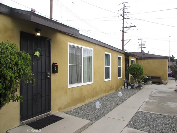 $865,000 | 5115 Loma Vista Avenue, Maywood, CA 90270