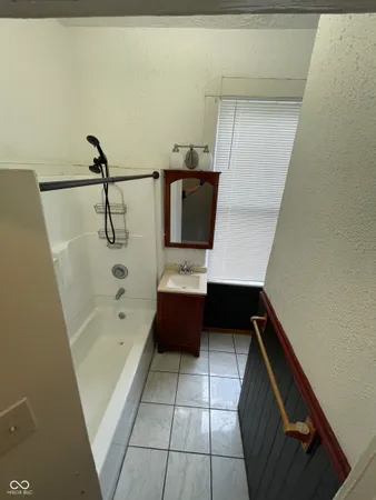 $845 | 410 East 16th Street, Unit 2, Indianapolis, IN 46202