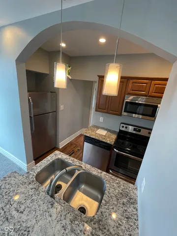 $995 | 410 East 16th Street, Unit 2, Indianapolis, IN 46202