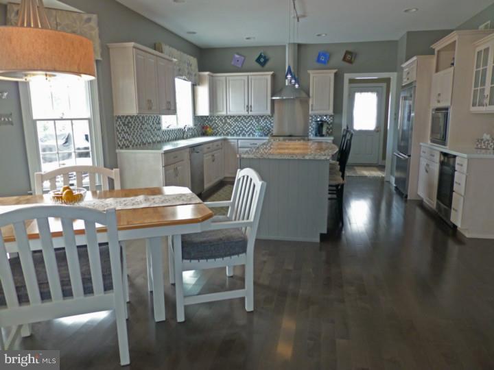 2920 Duffield Lane Sinking Spring, PA 19608 - Photo 14 of 25 Kitchen