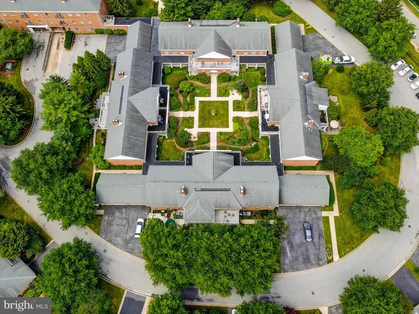 $350,000 | 502 Brightwood Clb Drive, Unit 502, Lutherville-Timonium, MD 21093