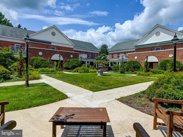 $350,000 | 502 Brightwood Clb Drive, Unit 502, Lutherville-Timonium, MD 21093