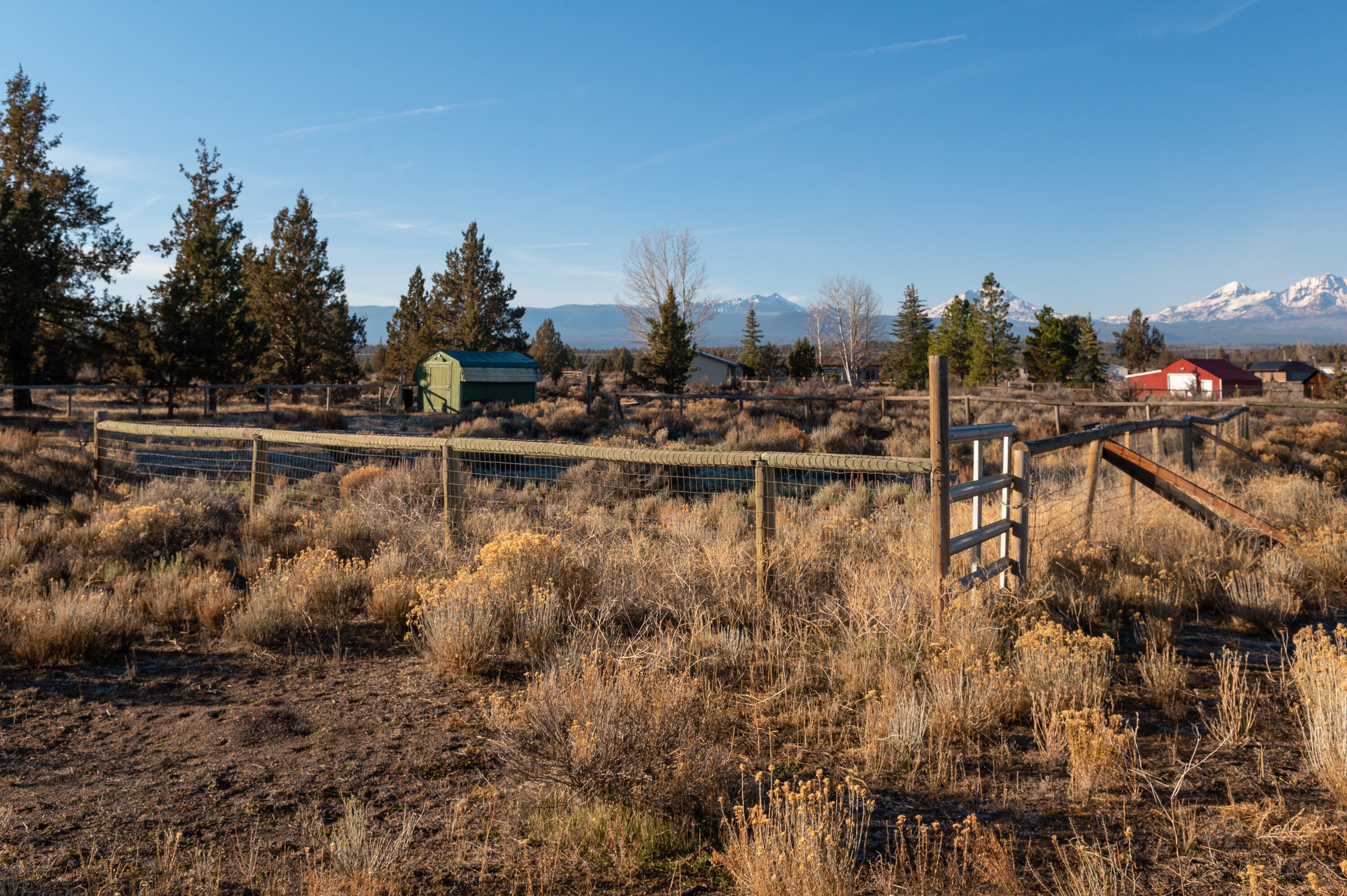66828 Lance Road Bend, OR 97703 - Photo 34 of 45 TPark_0481_120321