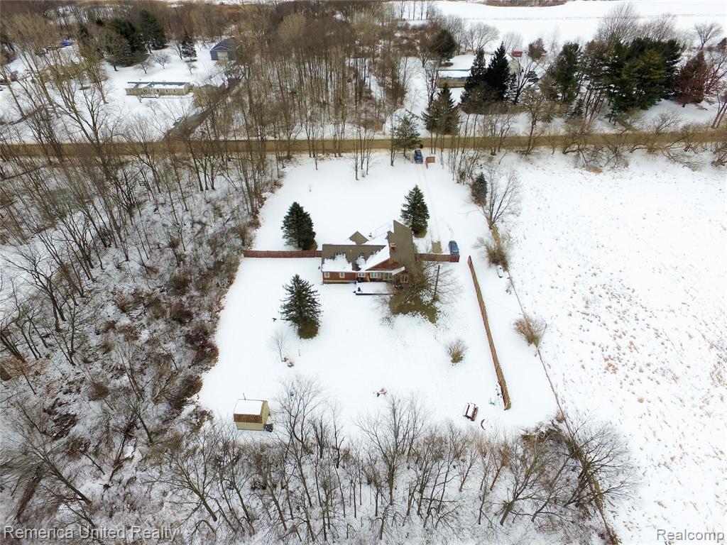 7772 Pingree Road Pinckney, MI 48169 - Photo 5 of 28
