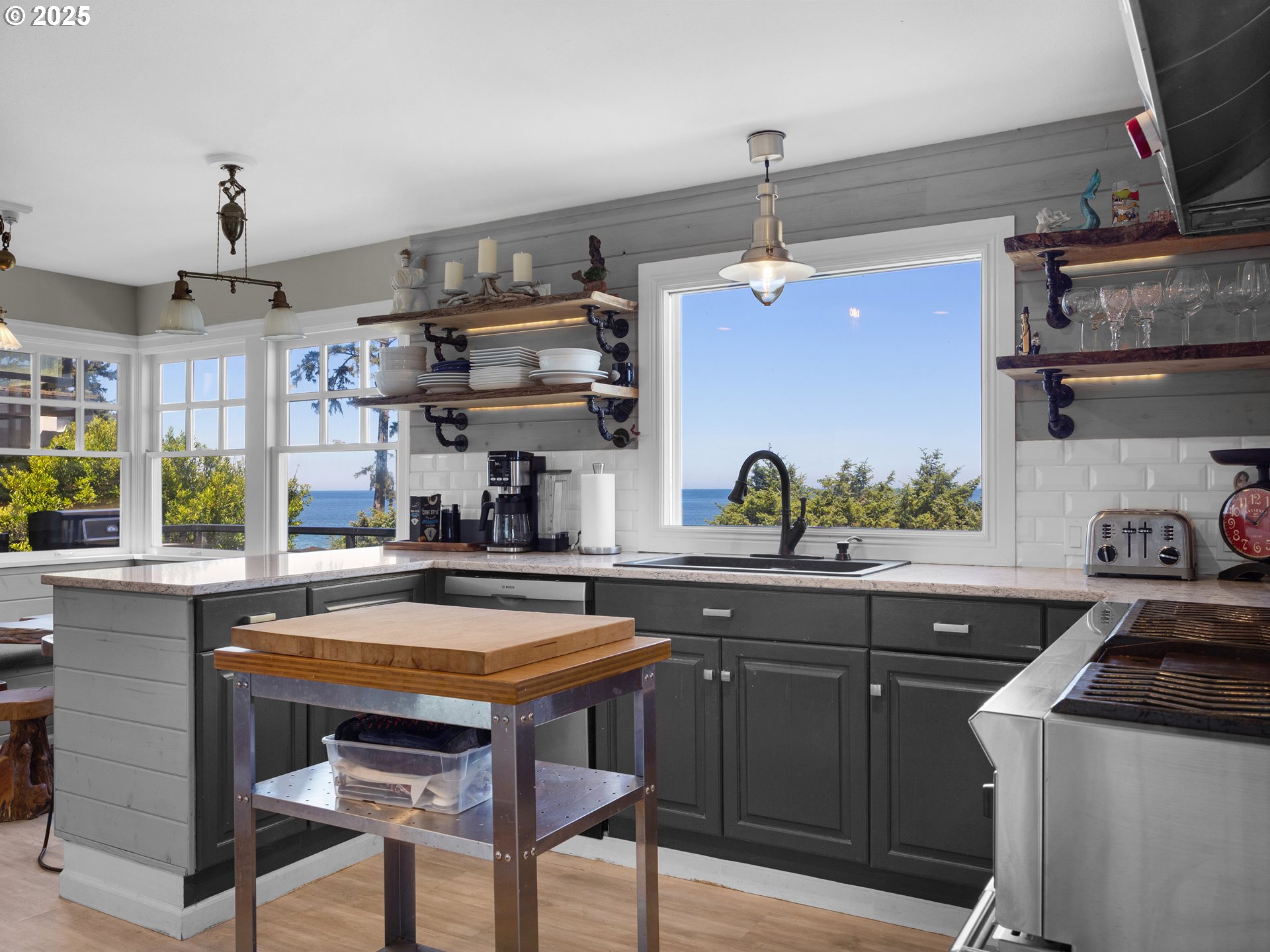 3232 Sunset Boulevard Seaside, OR 97138 - Photo 12 of 48 Kitchen