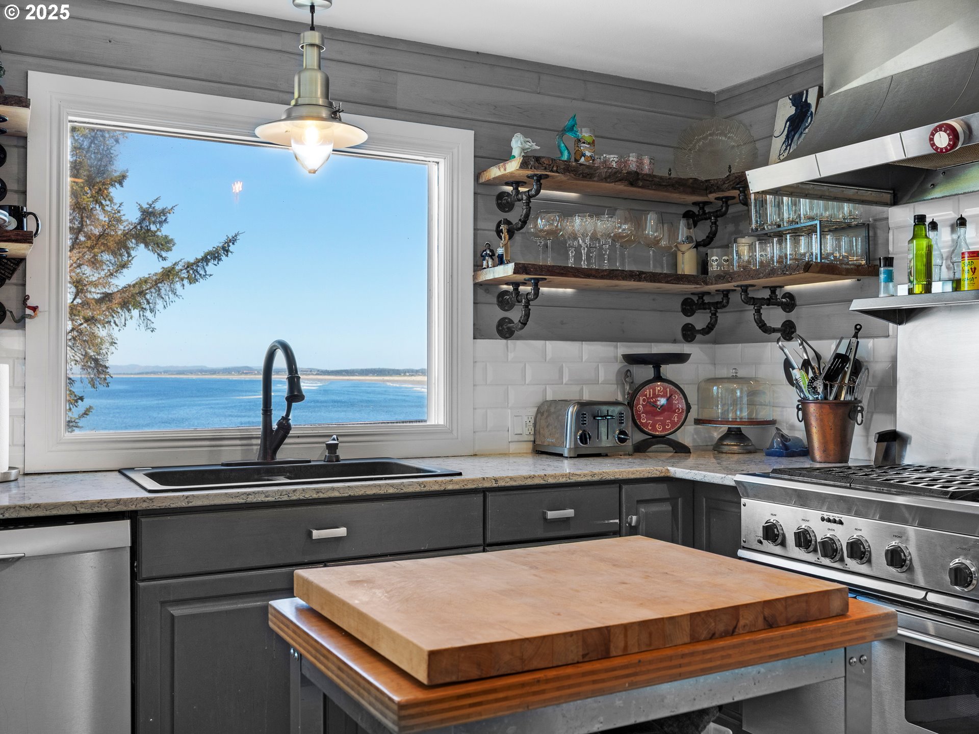 3232 Sunset Boulevard Seaside, OR 97138 - Photo 14 of 48 Kitchen