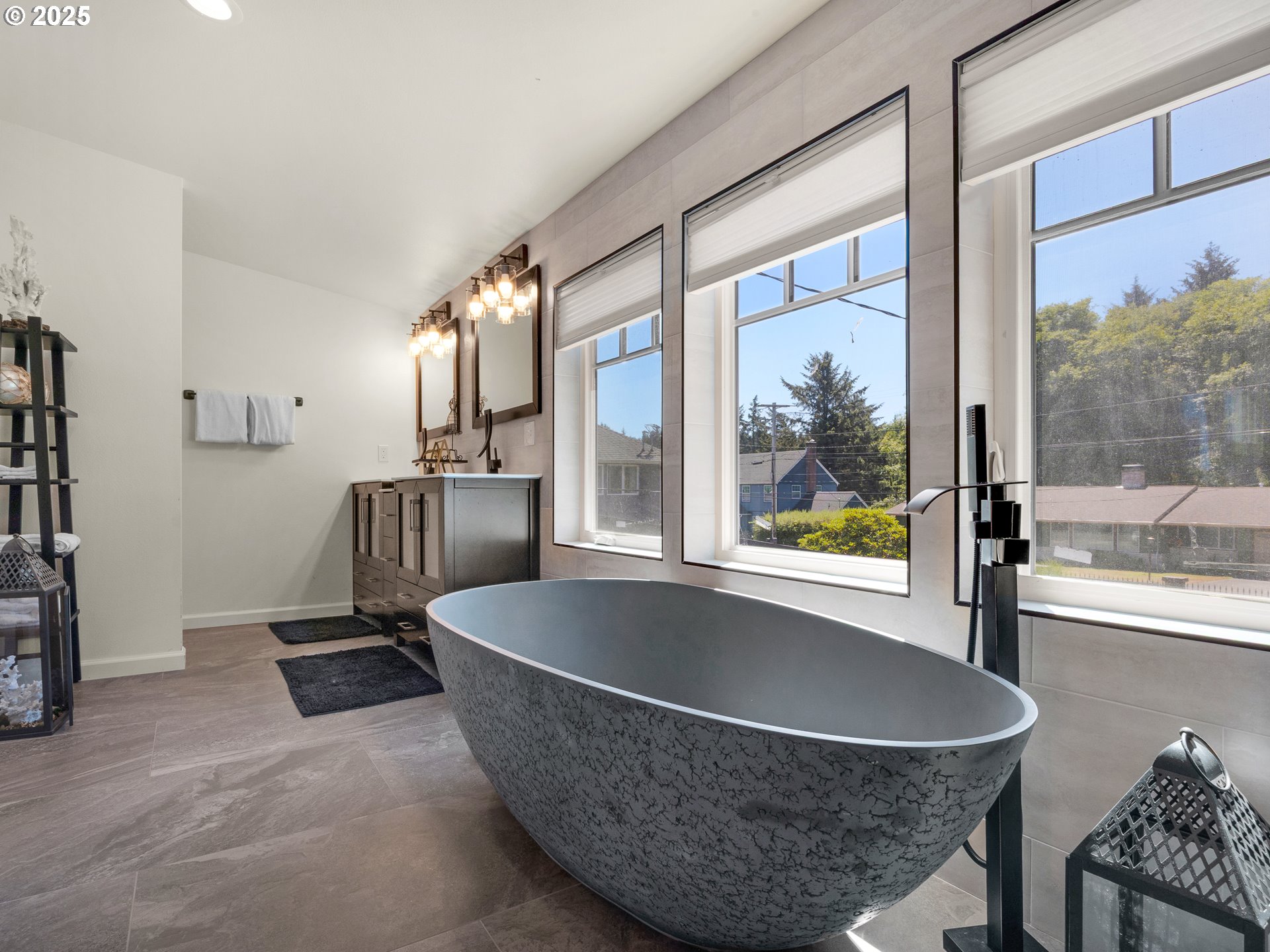 3232 Sunset Boulevard Seaside, OR 97138 - Photo 24 of 48 Bathroom