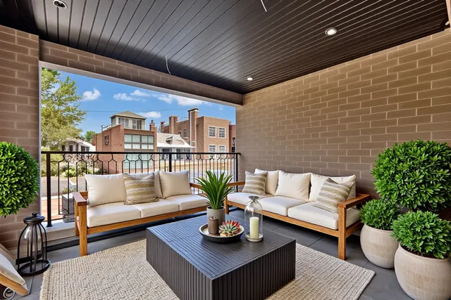 $1,689,000 | 1646 North Orchard Street, Unit 2, Chicago, IL 60614