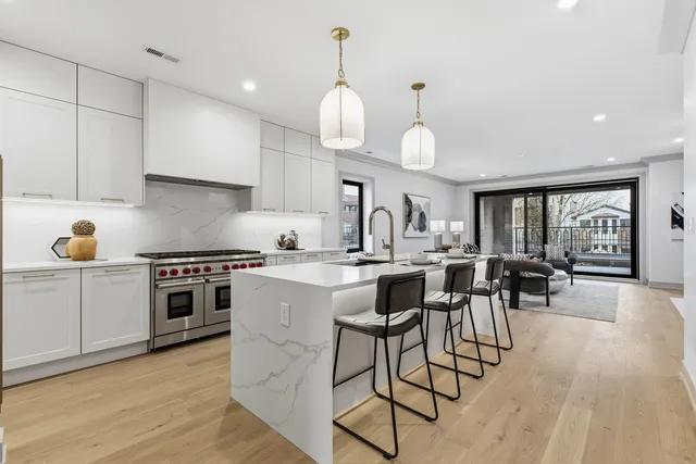 $1,689,000 | 1646 North Orchard Street, Unit 2, Chicago, IL 60614