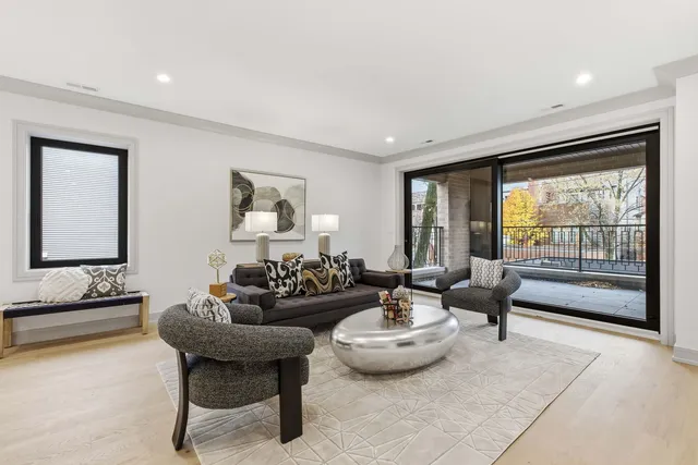 $1,689,000 | 1646 North Orchard Street, Unit 2, Chicago, IL 60614