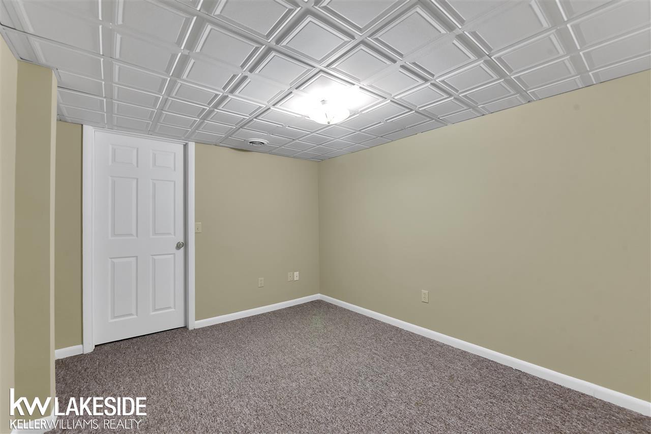 16251 Scenic, Unit 24 Clinton Township, MI 48038 - Photo 25 of 32