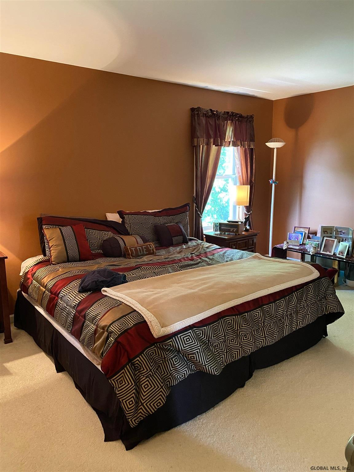 136 Harvard Road Colonie, NY 12189 - Photo 12 of 25 Photo 12