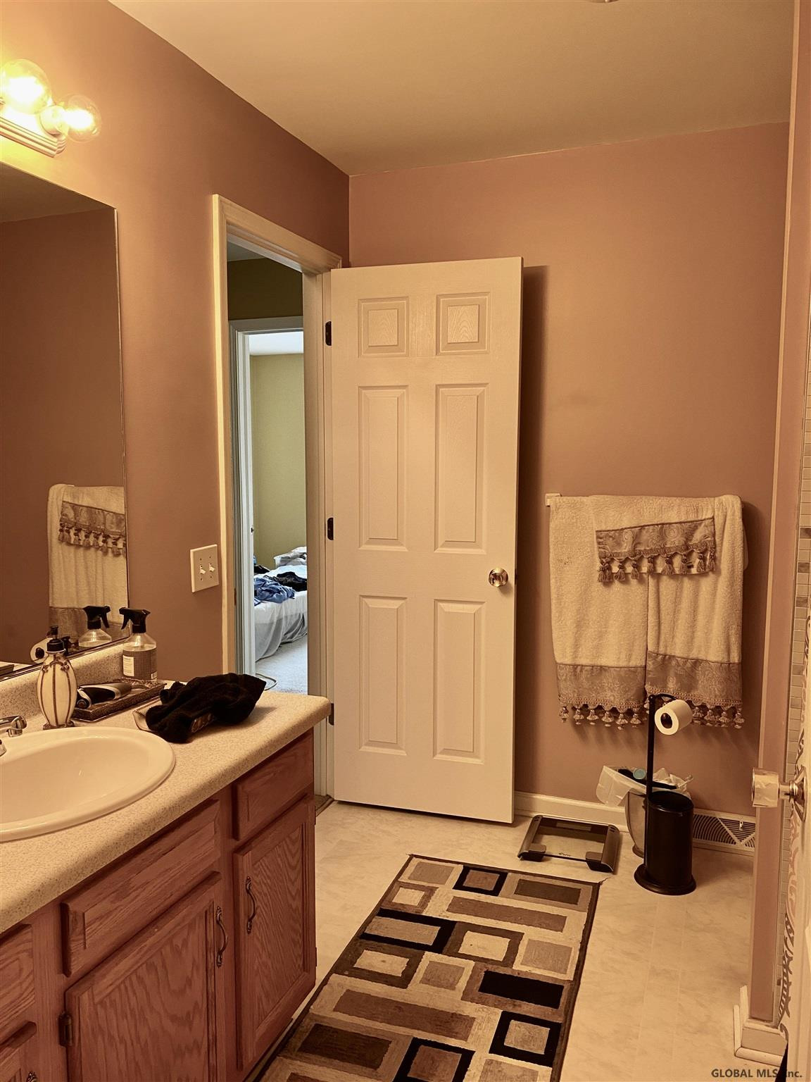 136 Harvard Road Colonie, NY 12189 - Photo 14 of 25 Photo 14