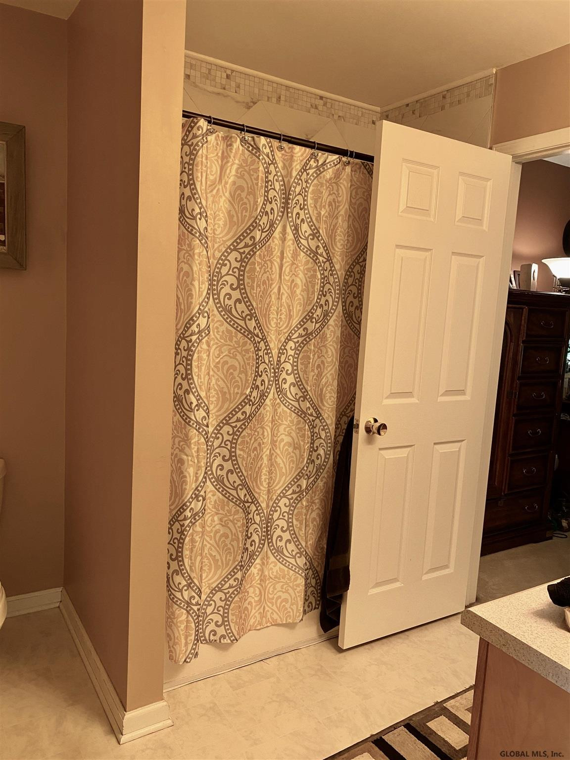 136 Harvard Road Colonie, NY 12189 - Photo 15 of 25 Photo 15