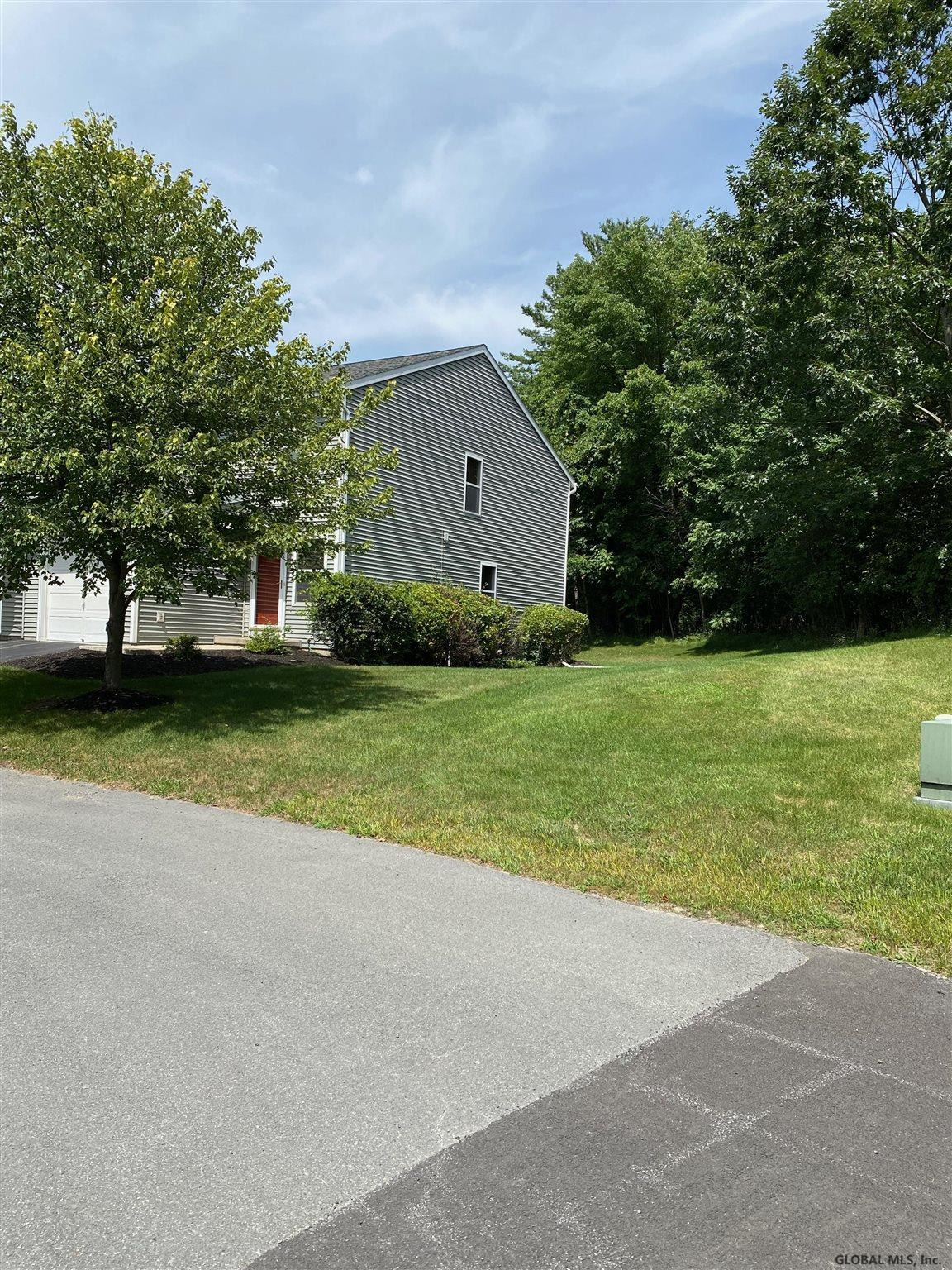 136 Harvard Road Colonie, NY 12189 - Photo 2 of 25 Photo 2
