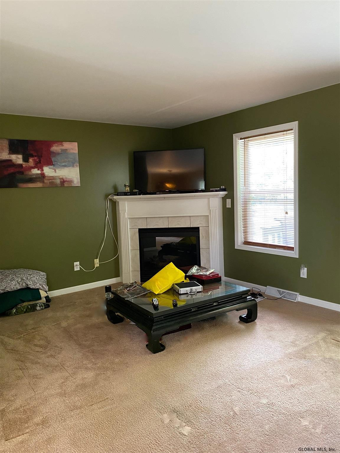 136 Harvard Road Colonie, NY 12189 - Photo 4 of 25 Photo 4