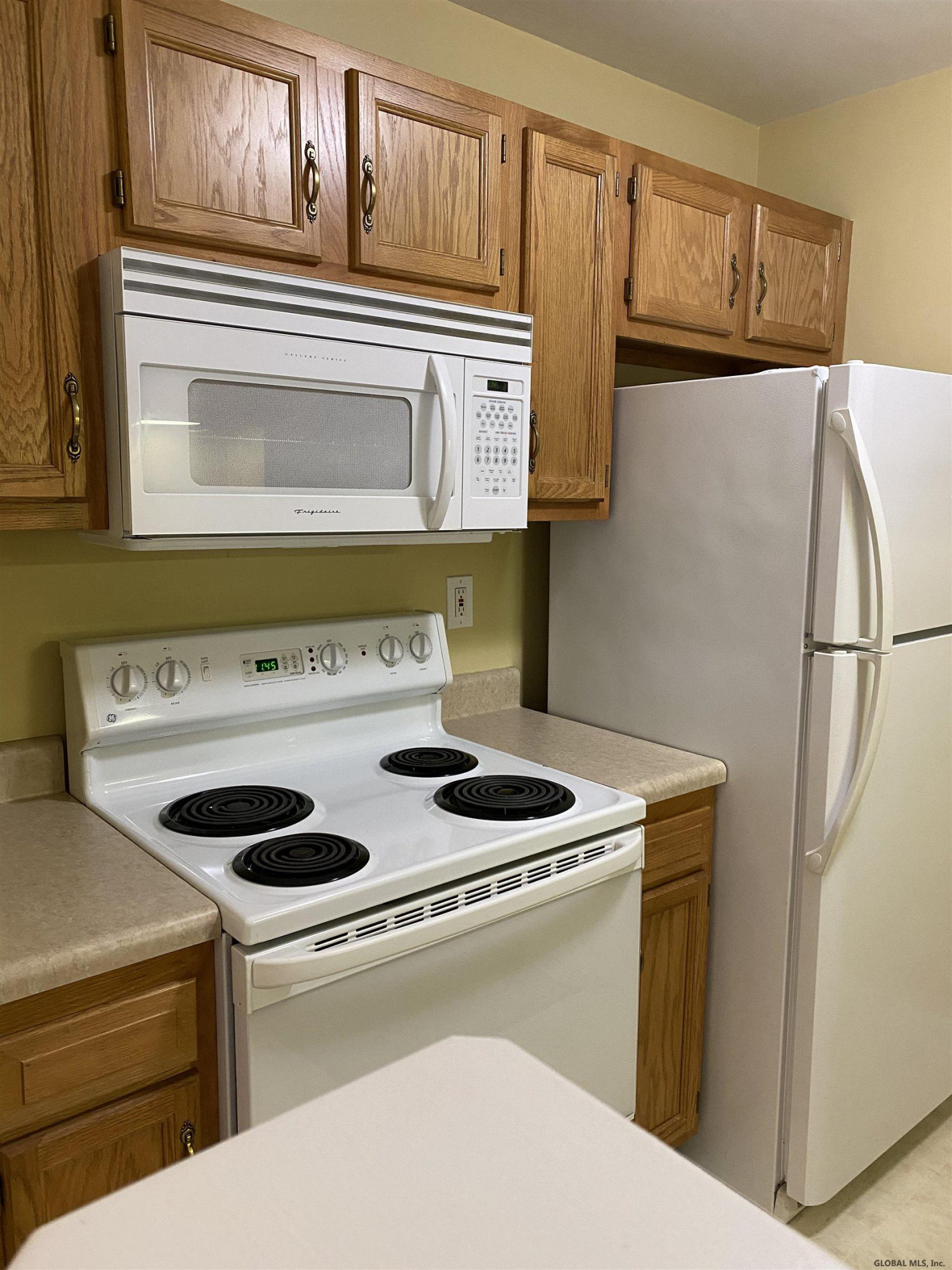 136 Harvard Road Colonie, NY 12189 - Photo 10 of 25 Photo 10
