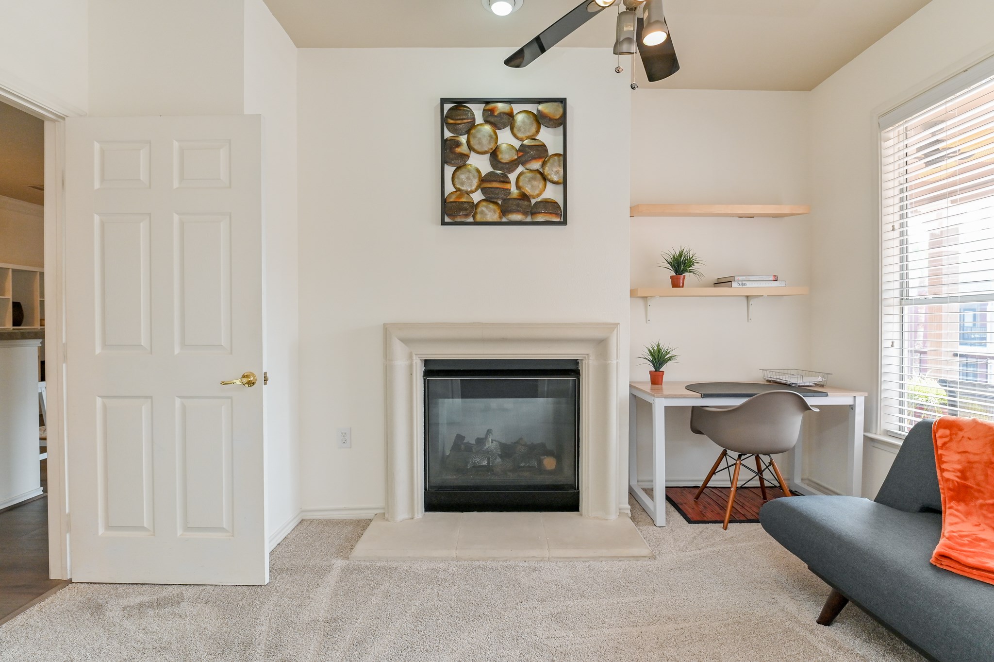 2400 McCue Road, Unit 443 Houston, TX 77056 - Photo 13 of 31 a view of livingroom with furniture and a fireplace