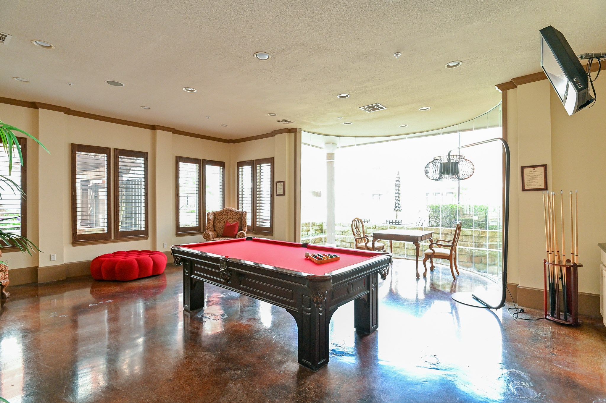 2400 McCue Road, Unit 443 Houston, TX 77056 - Photo 24 of 31 a dining room with furniture and wooden floor