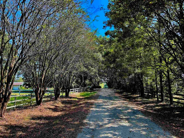 $220,000 | 35 Kathy Drive, Havana, FL 32333