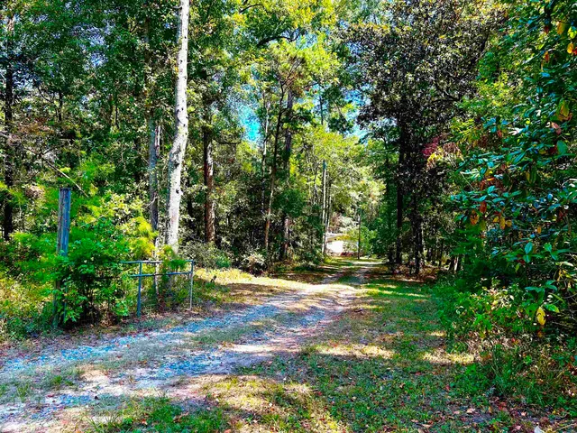 $220,000 | 35 Kathy Drive, Havana, FL 32333