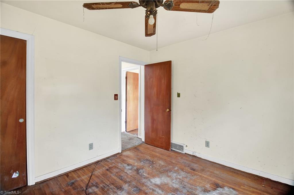 2507 Woodruff Avenue High Point, NC 27265 - Photo 23 of 27